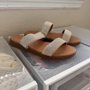 Tahari Women sandals Silver Rhinestones Slide Sandal Size 7 New With Box